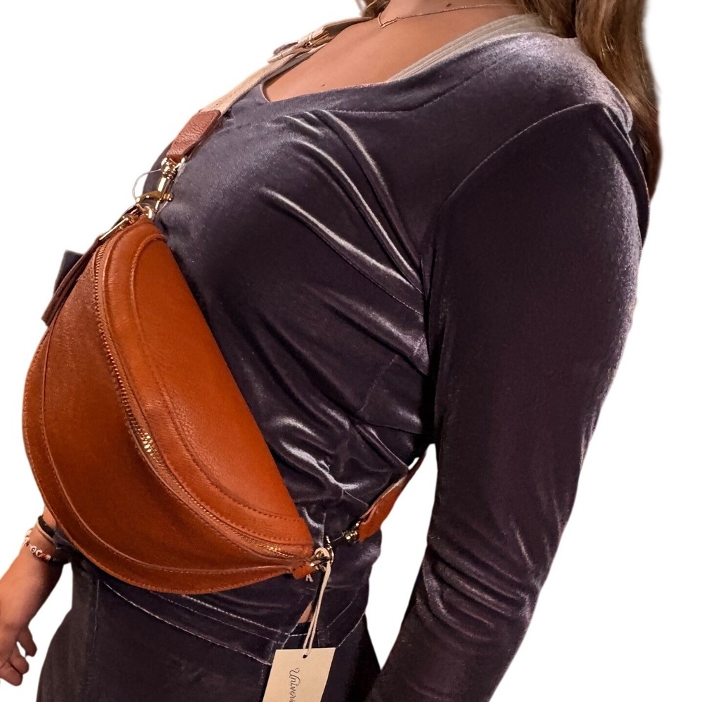 Universal Thread Fanny Pack Women OS Brown New Crossbody Sling Bag Crescent - Picture 2 of 3